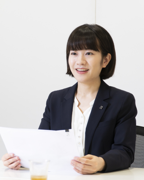 笑顔の社員